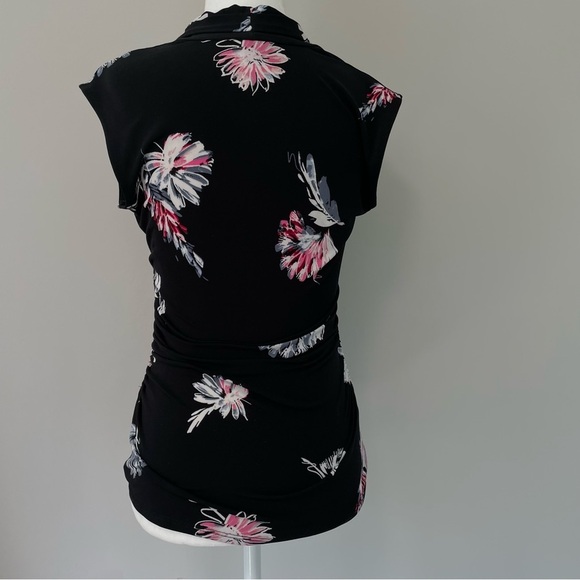 Vince Camuto Black Floral Ruched Stretch Top Sleeveless V-Neck Blouse Size XS - Picture 6 of 9